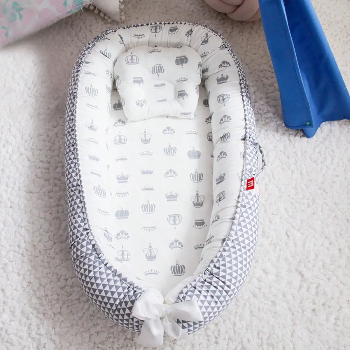 The Perfect In-Bed Co-Sleeper & Portable Baby Lounger